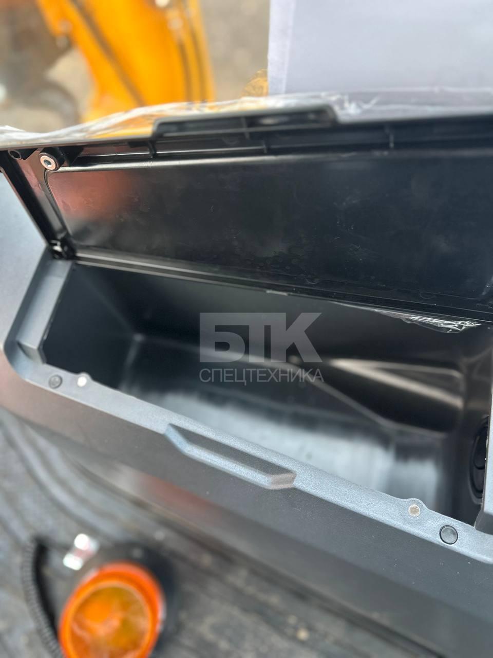 Экскаватор-погрузчик Lonking CDM83C 33