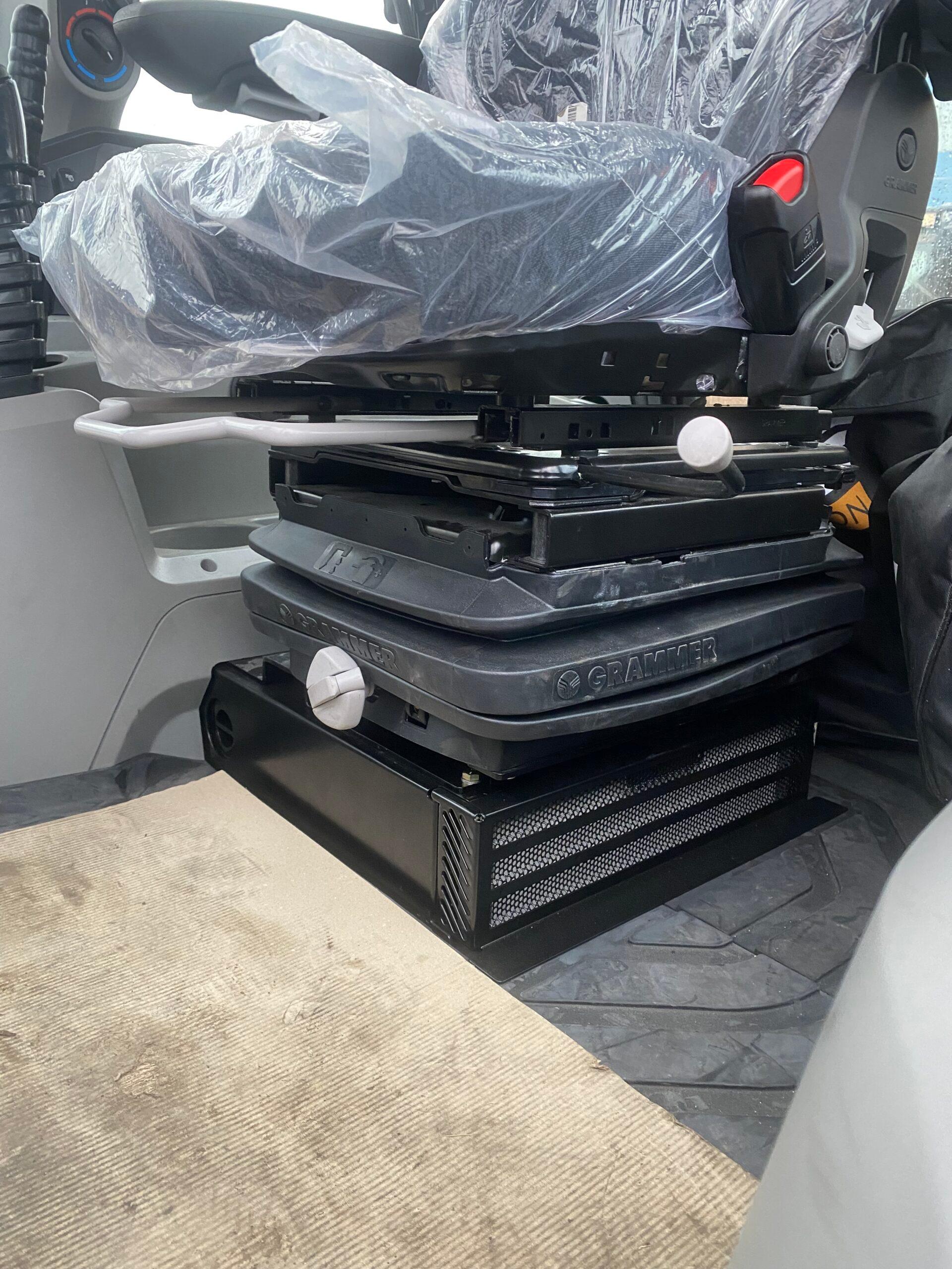 Экскаватор-погрузчик CASE 580SV 5