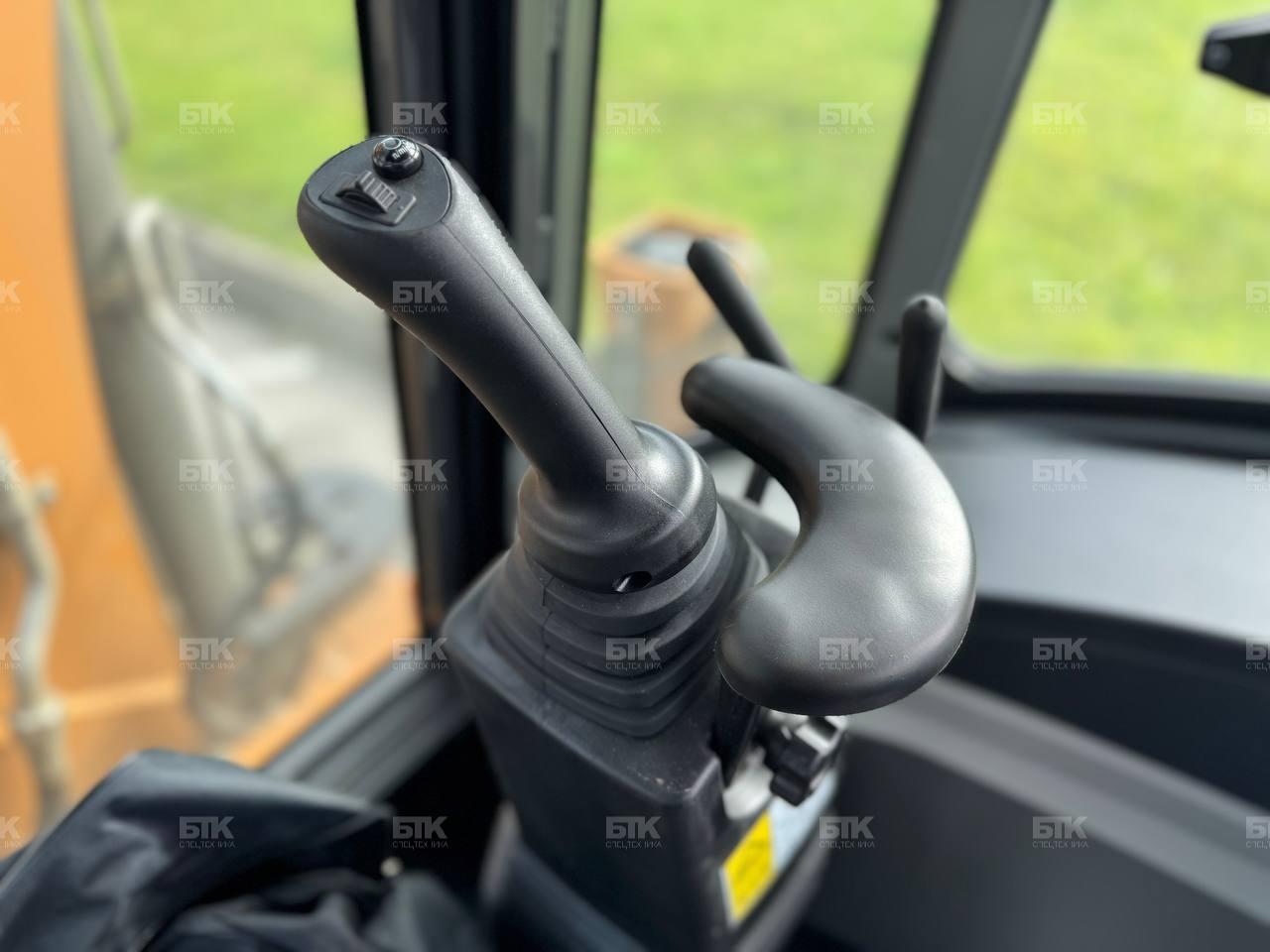 Экскаватор-погрузчик CASE 695SV PREMIUM 18