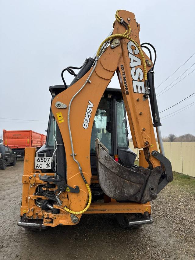 CASE 695SV