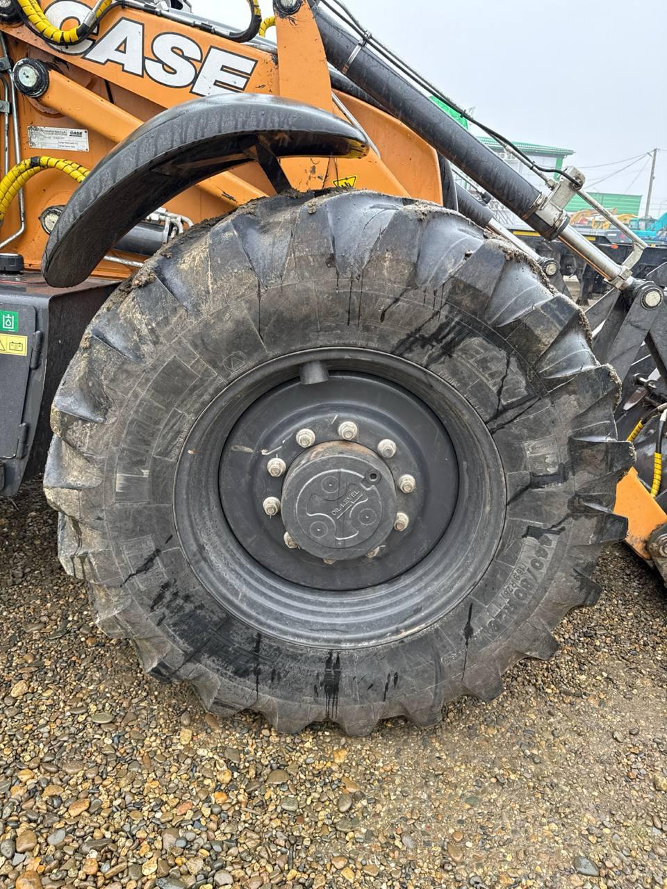 CASE 695SV 4