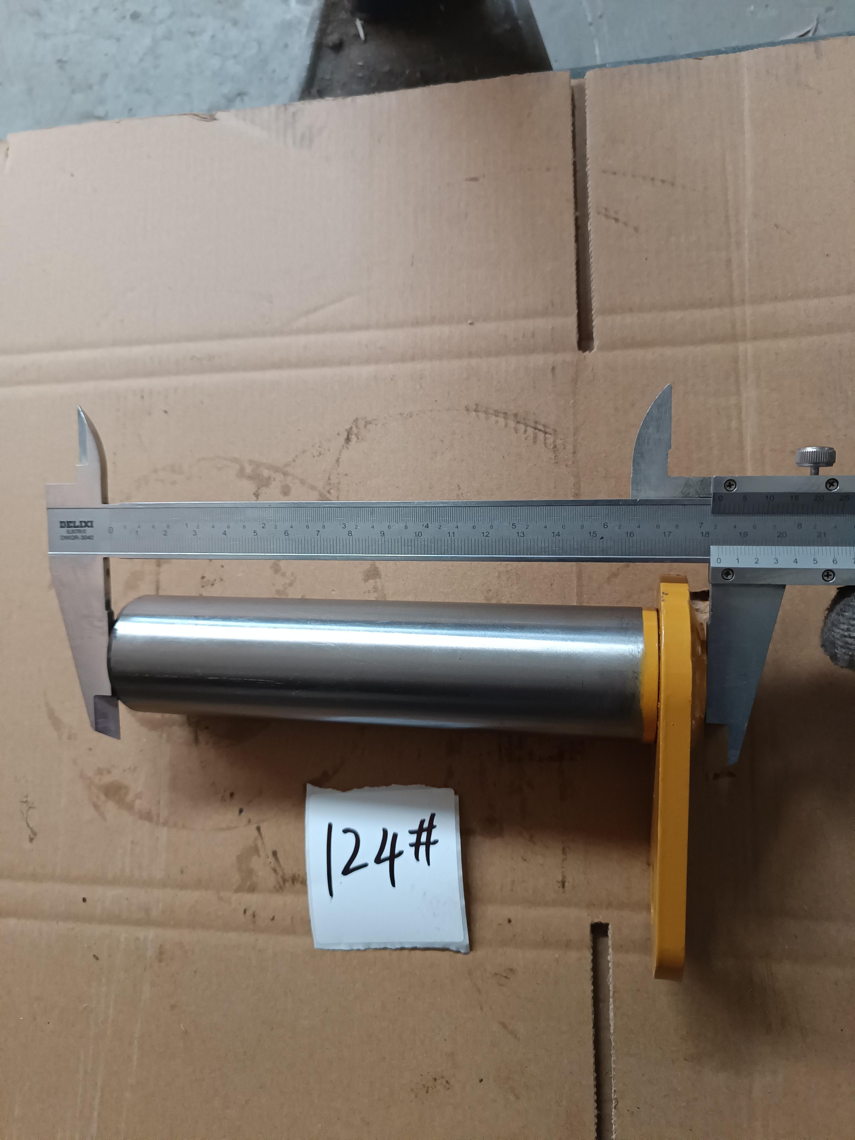 Палец крепления цилиндра рукояти к коромыслу d=40 L=183 Shanmon 388H Z050260700 2