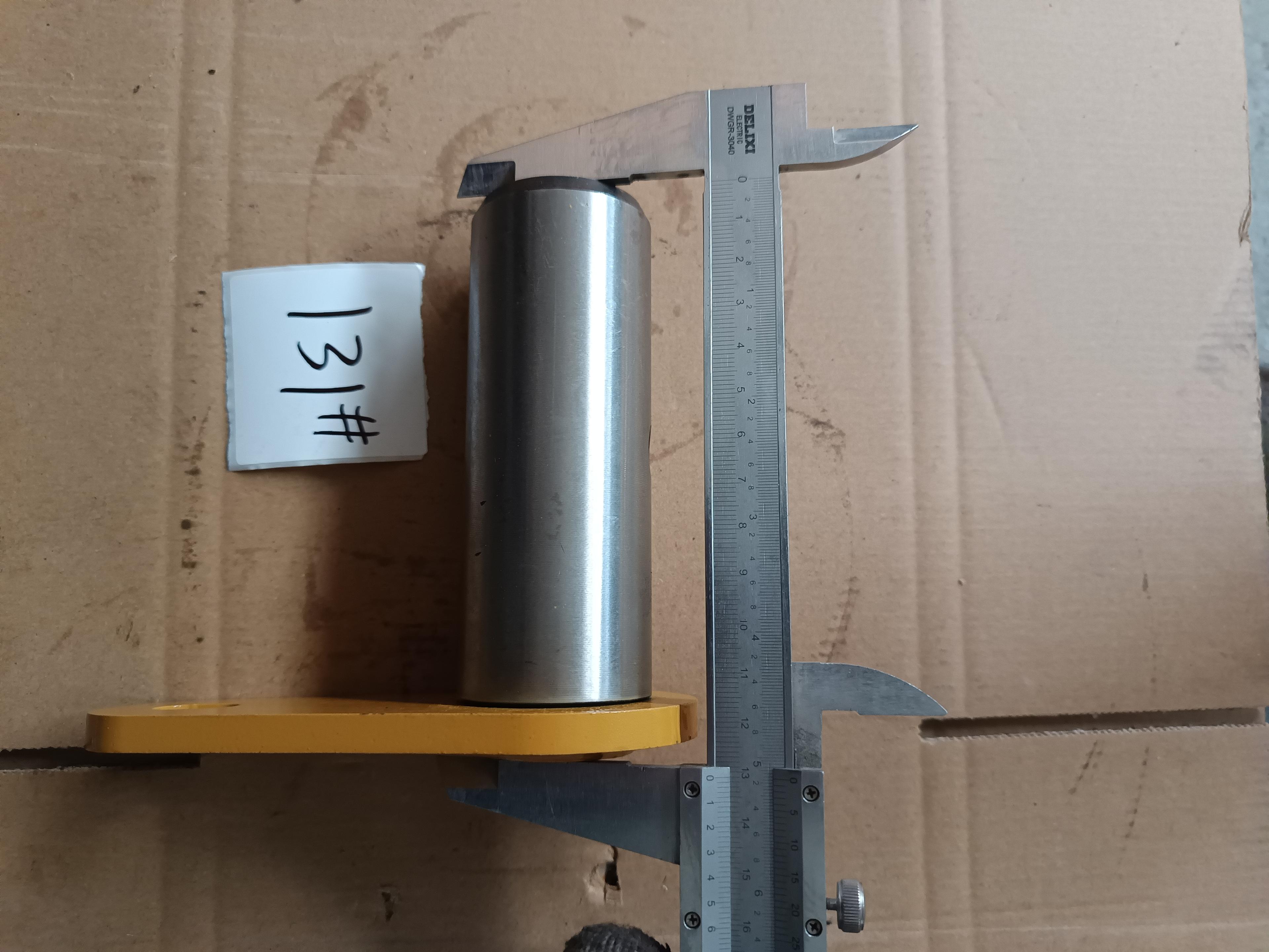 Палец передний крепления цилиндра стрелы к передней стреле d=45 L=130 Shanmon 388H Z062010910 3