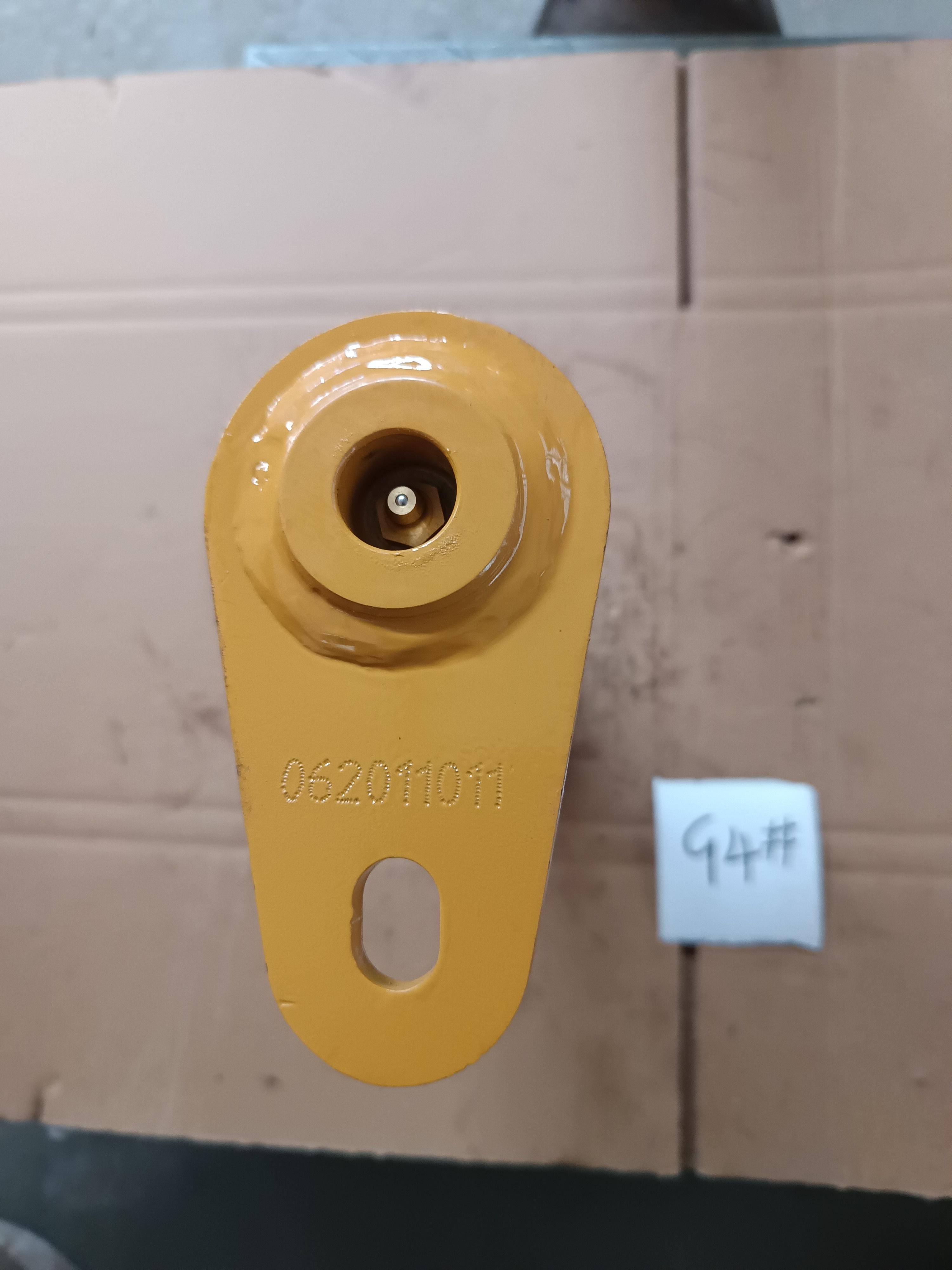 Палец крепления переднего ковша d=45 L=194 Shanmon 388H Z062011011 2