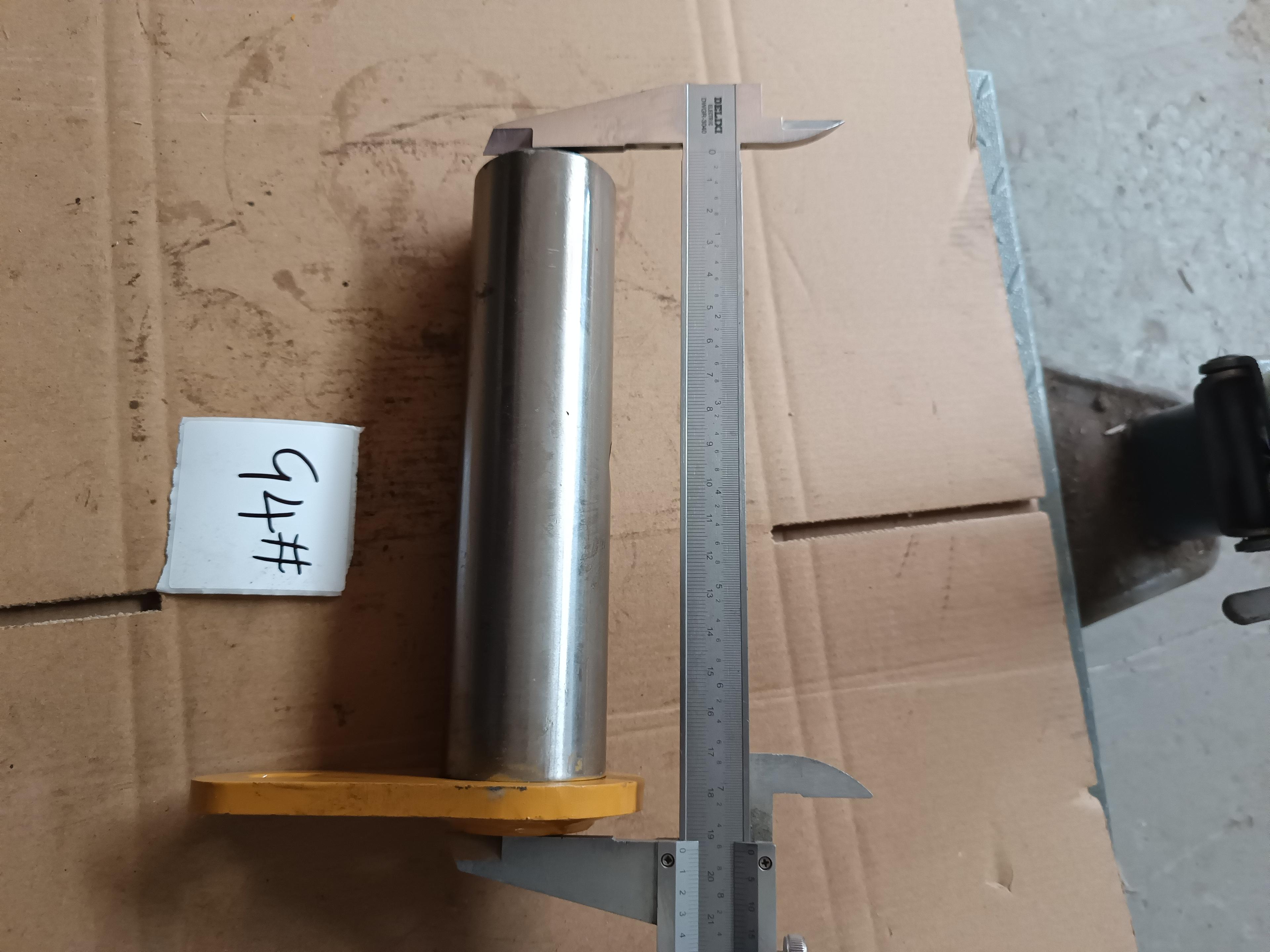 Палец крепления переднего ковша d=45 L=194 Shanmon 388H Z062011011 3