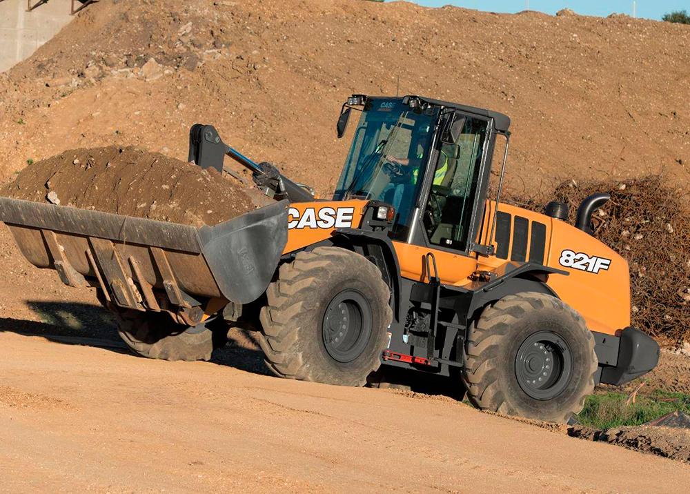 Фронтальный колесный погрузчик CASE 821F 2