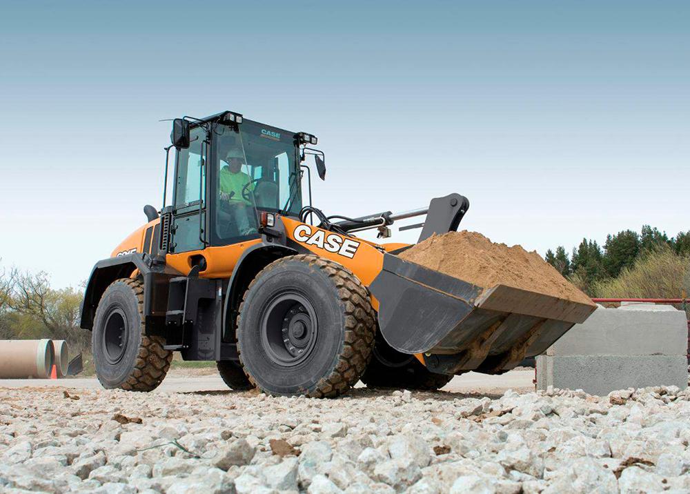 Фронтальный колесный погрузчик CASE 621F/621F XT 7