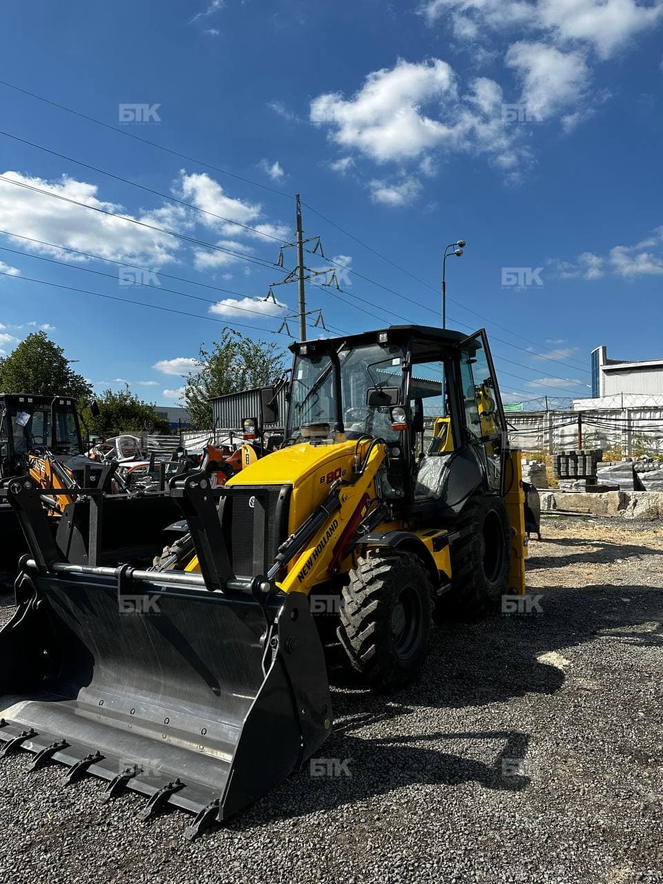 Экскаватор-погрузчик NEW HOLLAND B80B