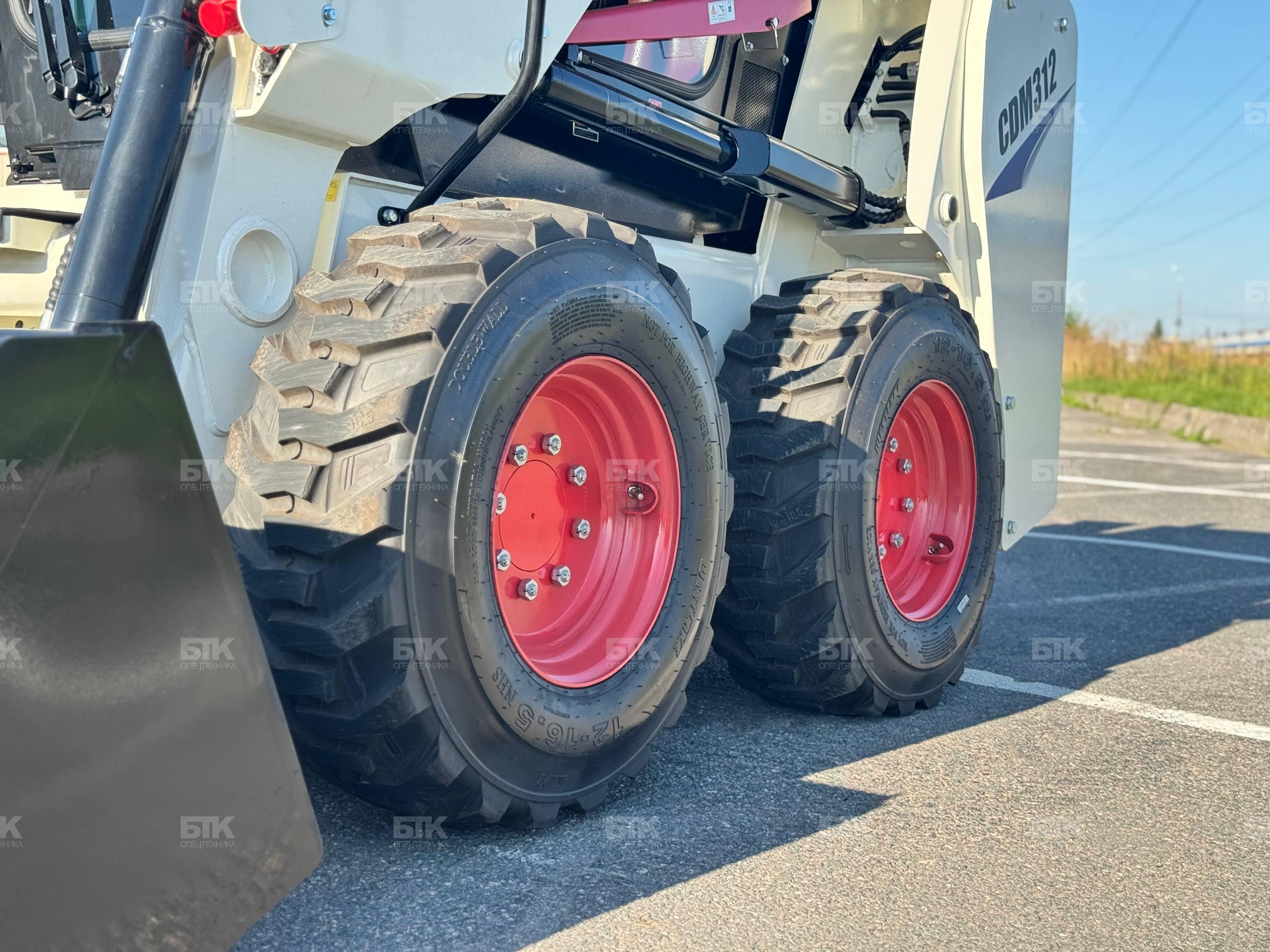 Мини-погрузчик Lonking CDM312 9