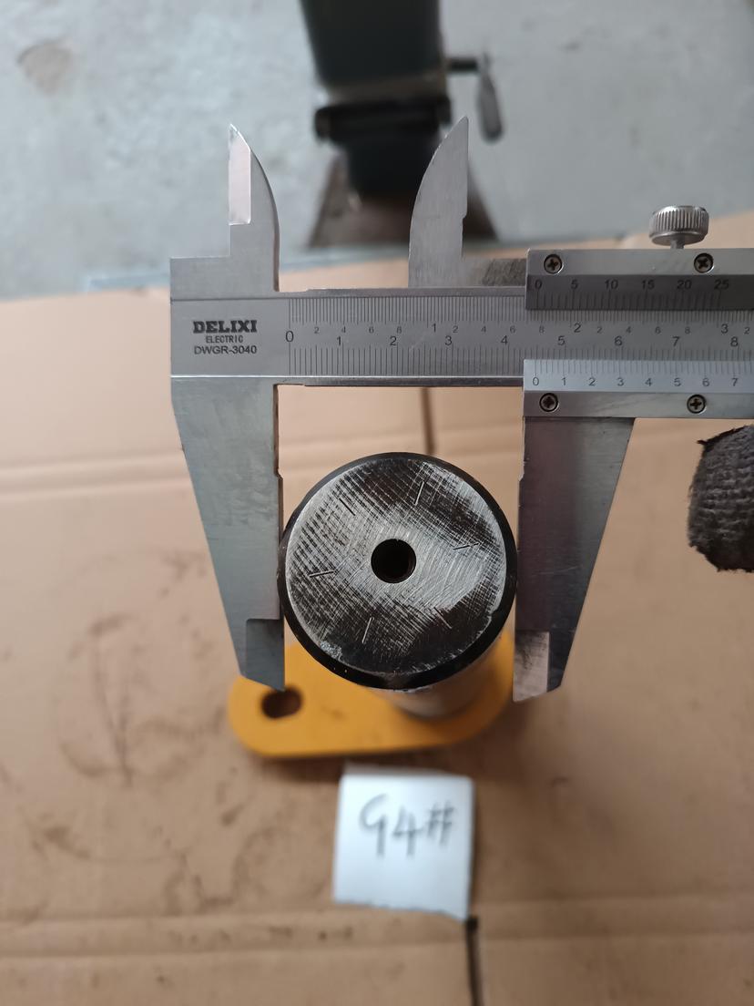Палец крепления переднего ковша d=45 L=194 Shanmon 388H Z062011011